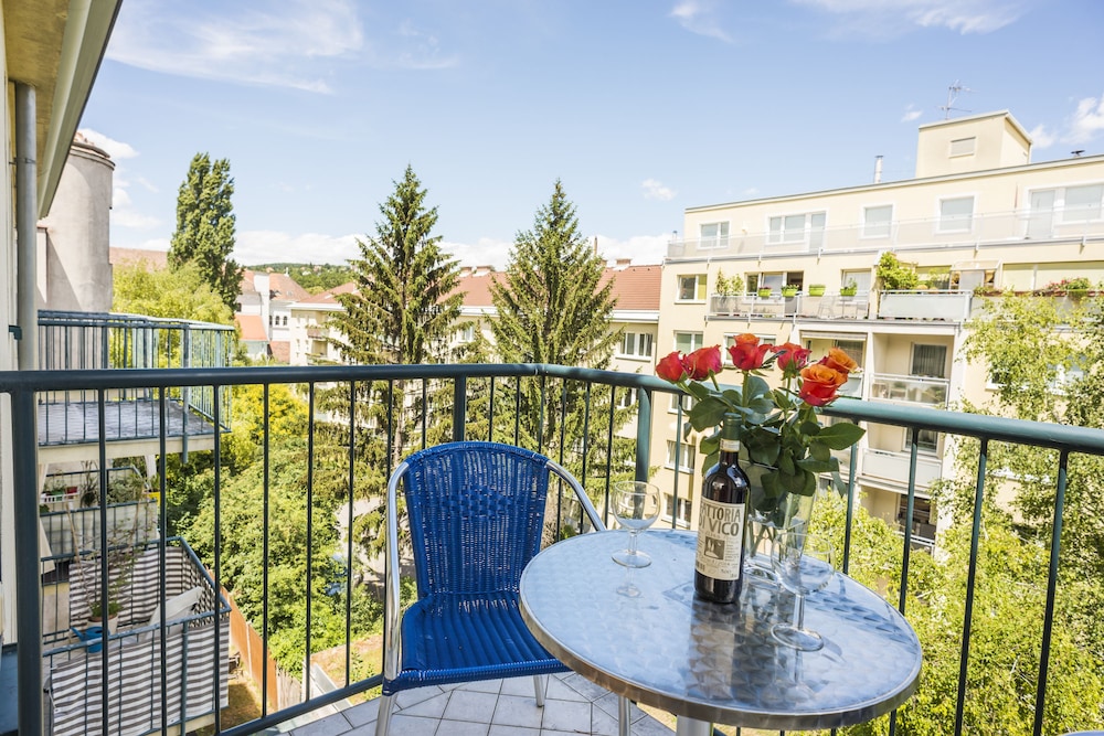 Studio, Balcony (2 people - Dr. Josef Resch Platz 15a) - Balcony