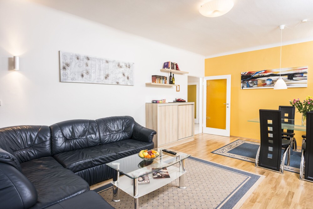 Apartment, 2 Bedrooms (5 people - Ferchergasse 21/7) - Guestroom