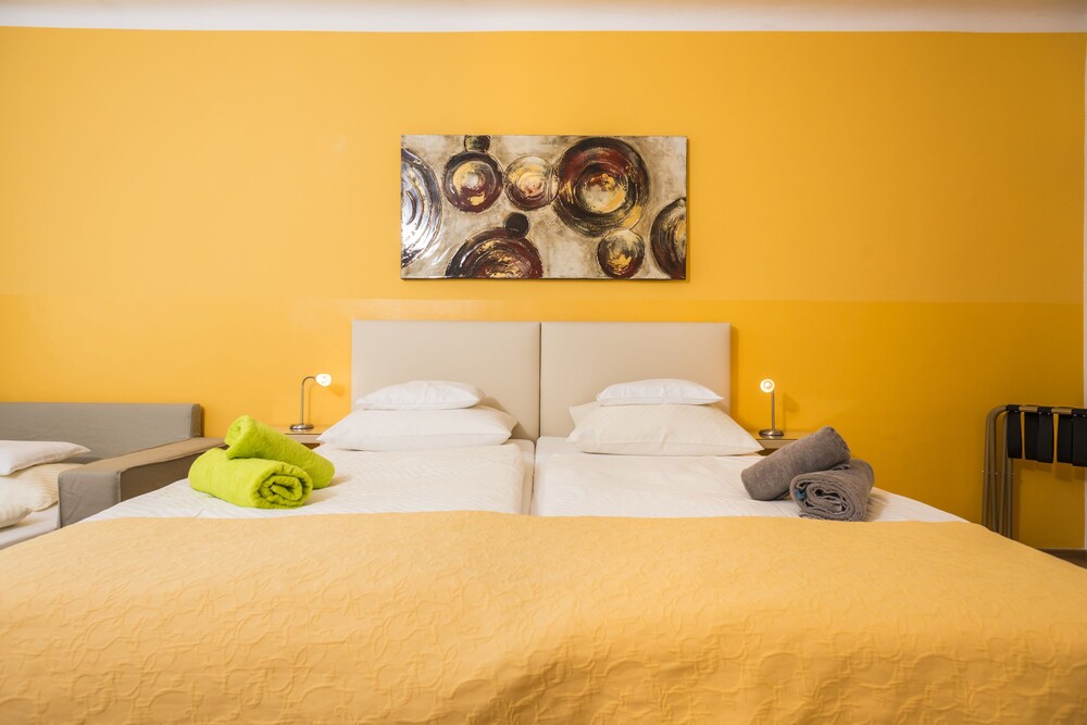 Apartment, 2 Bedrooms (5 people - Ferchergasse 21/18) - Guestroom