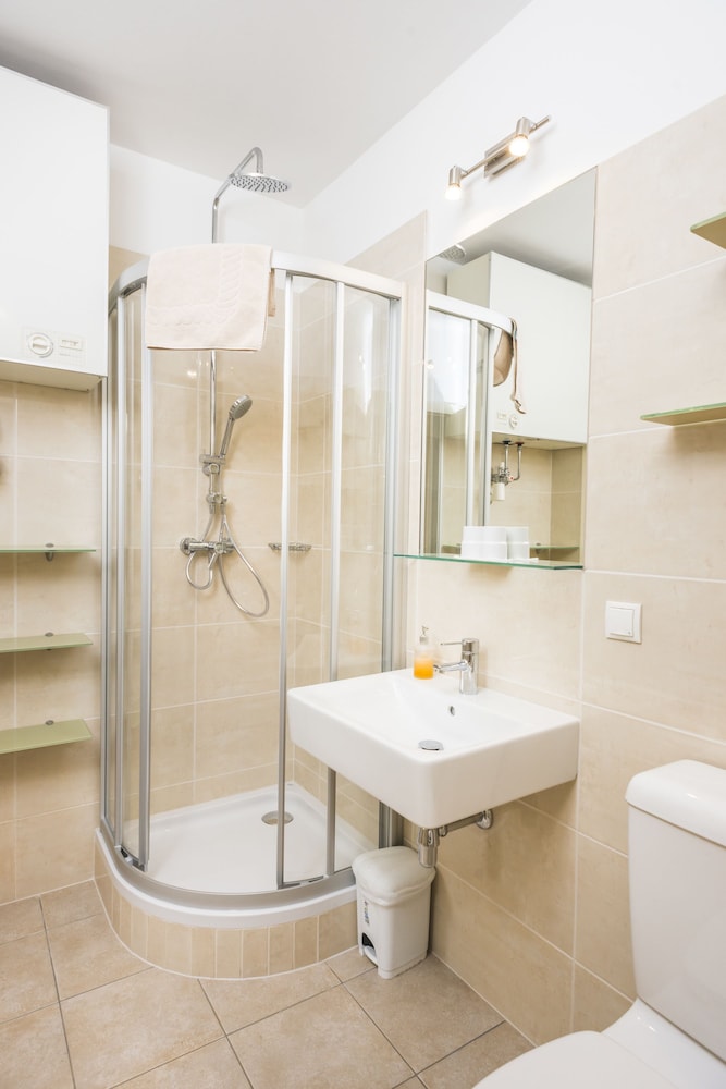Apartment, 2 Bedrooms (4 people - 2nd floor) - Bathroom