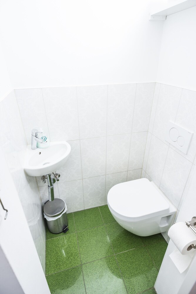 Apartment, 2 Bedrooms, Garden Area (8 people) - Bathroom