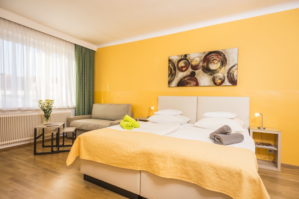 Apartment, 2 Bedrooms (5 people - Ferchergasse 21/18) - Guestroom