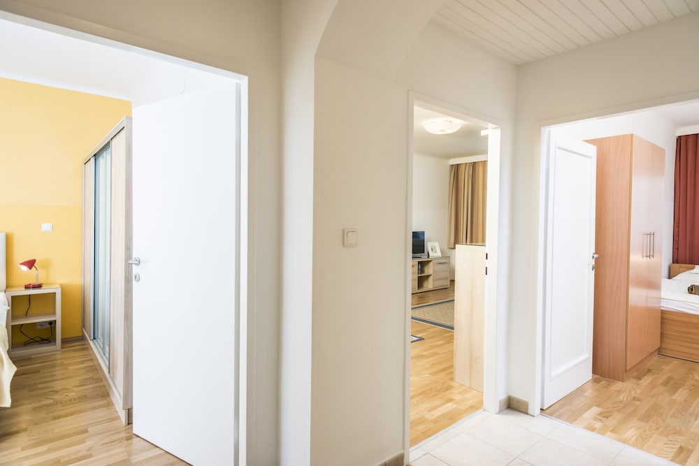 Apartment, 2 Bedrooms (5 people - Ferchergasse 21/7) - Guestroom