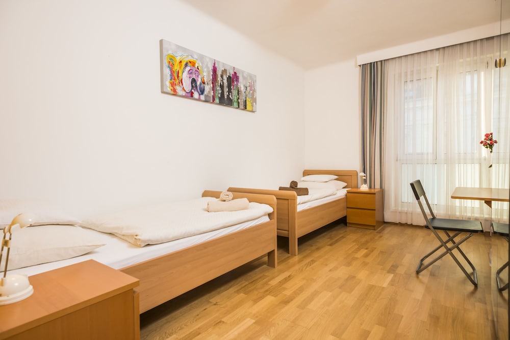 Apartment, 2 Bedrooms (5 people - Ferchergasse 21/18) - Guestroom