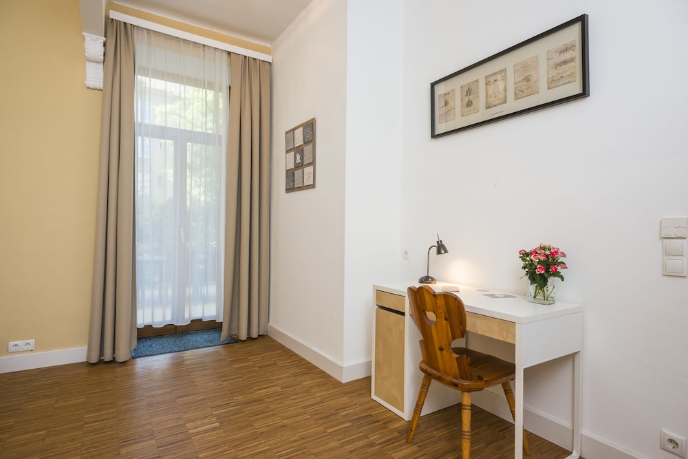 Apartment, 2 Bedrooms, Garden Area (8 people) - Guestroom