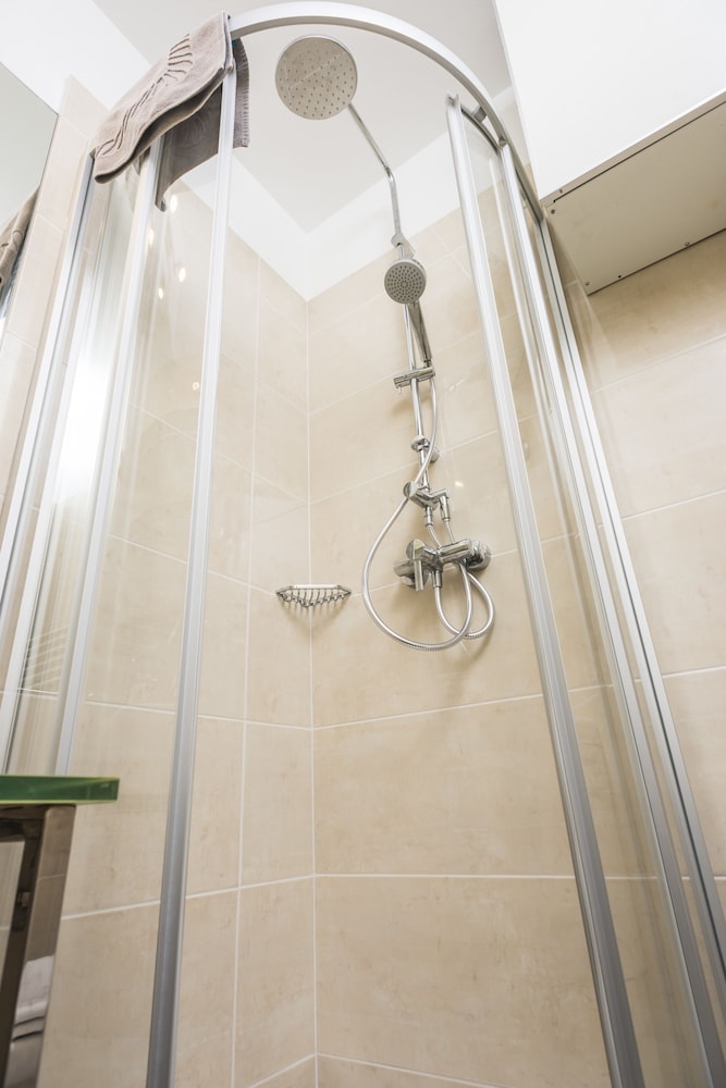 Studio (2 people - 2nd floor) - Bathroom