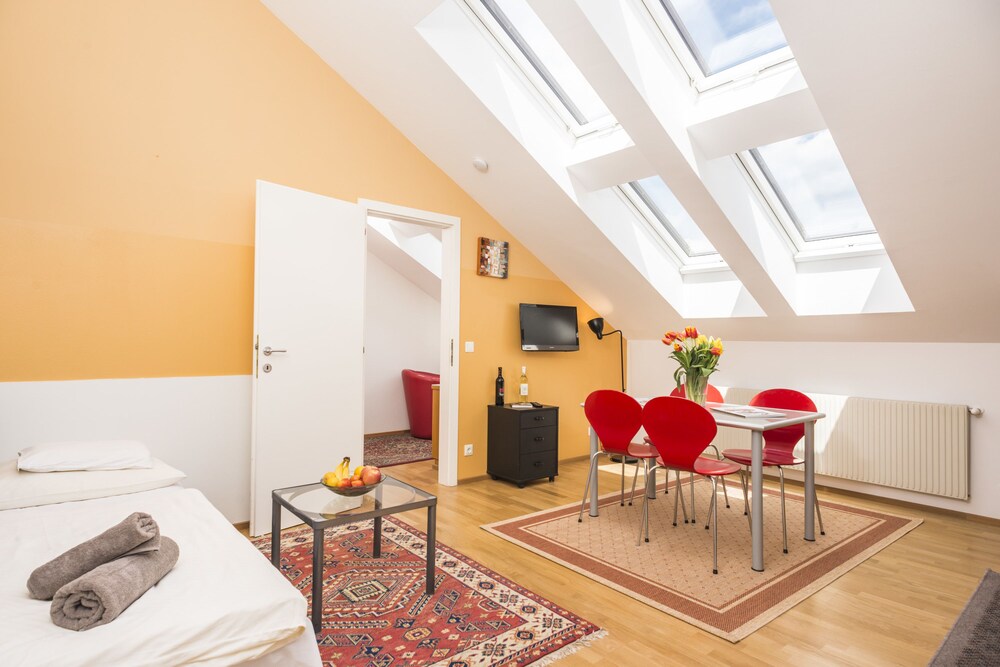 Apartment, 1 Bedroom (3 people - under the roof) - Guestroom