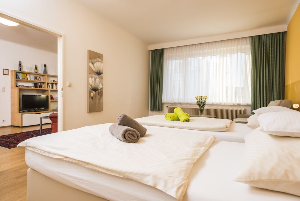 Apartment, 2 Bedrooms (5 people - Ferchergasse 21/18) - Guestroom