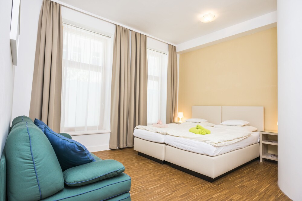Apartment, 2 Bedrooms, Garden Area (8 people) - Guestroom