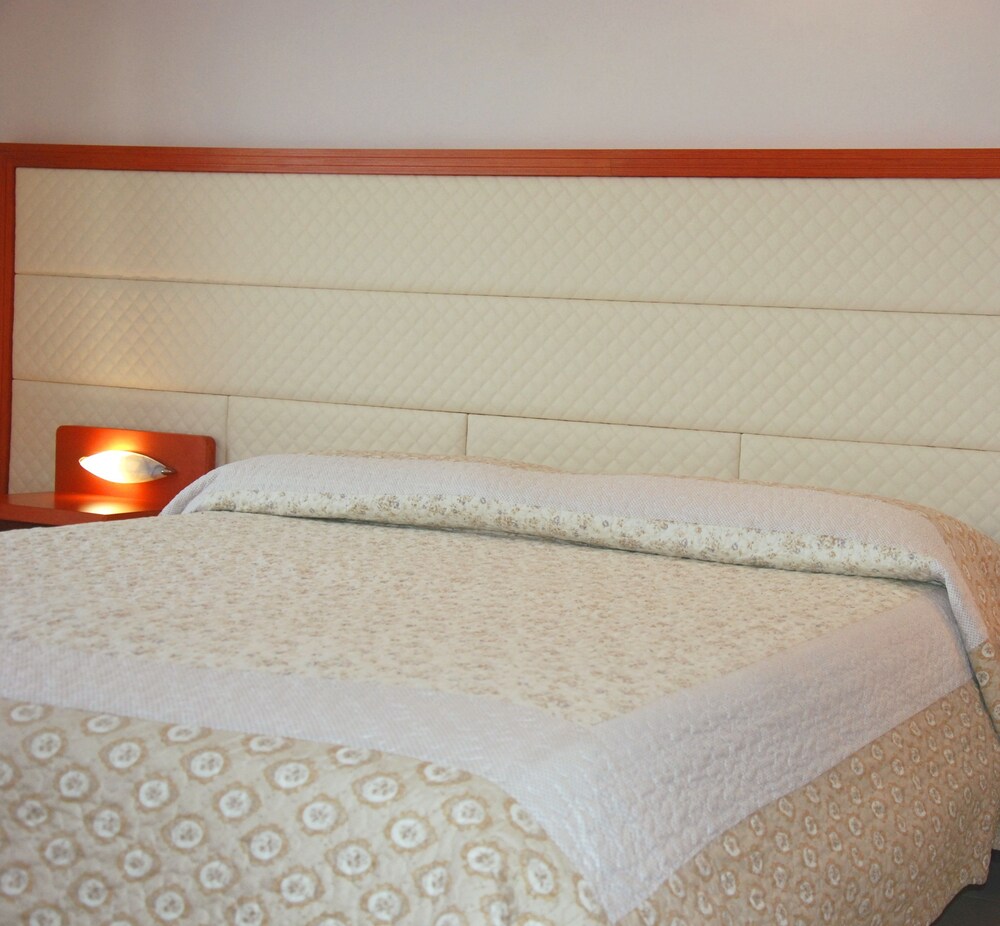Standard Studio, 1 Bedroom, Accessible, City View - Guestroom