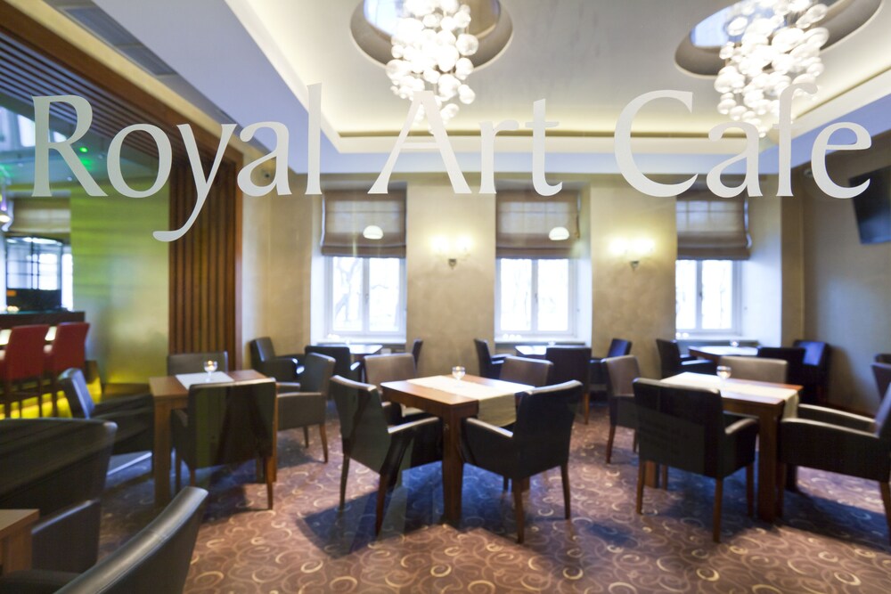 Hotel Lounge