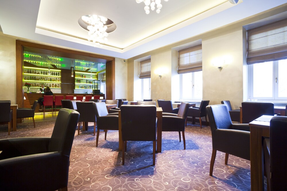 Hotel Lounge