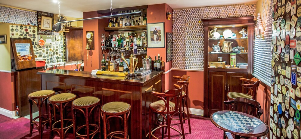 Hotel Bar