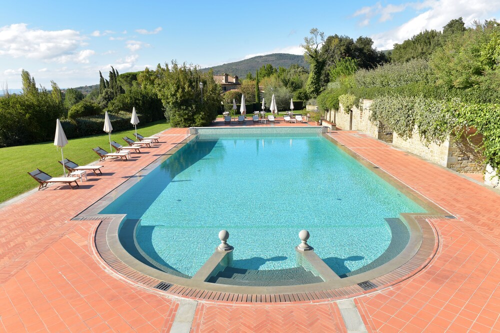 Piscina all'aperto