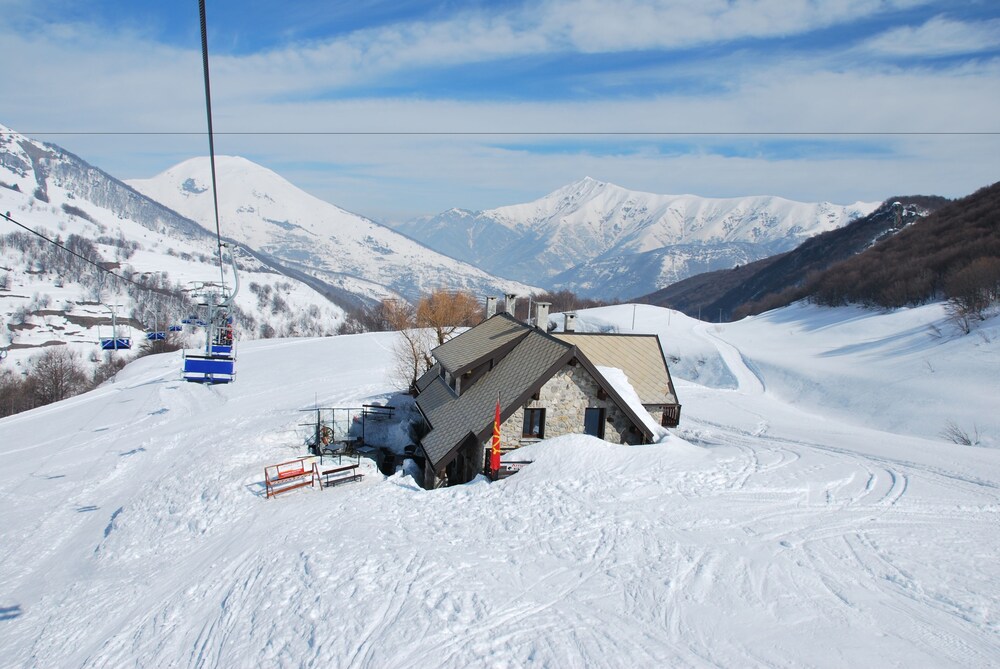 Skiing