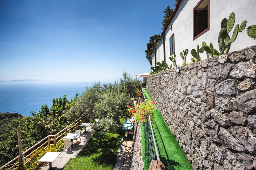 Sundeck