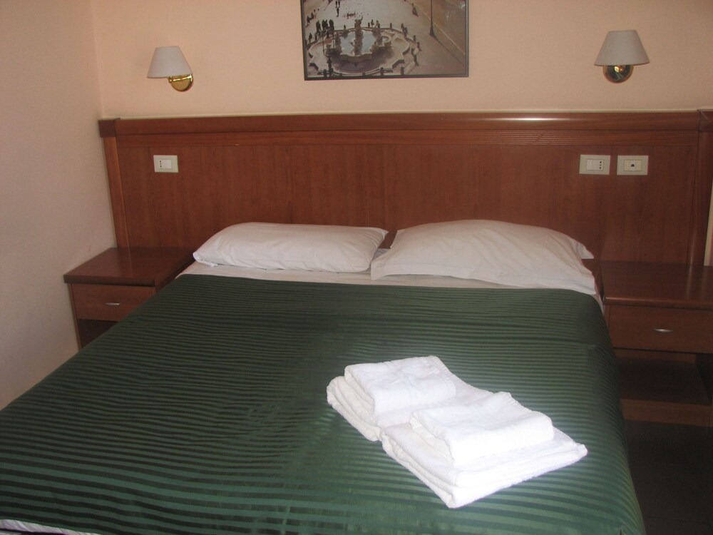 Double Room - Featured Image