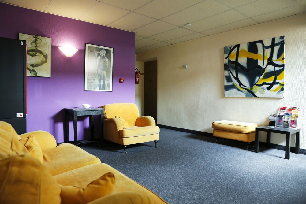 Hotel Lounge
