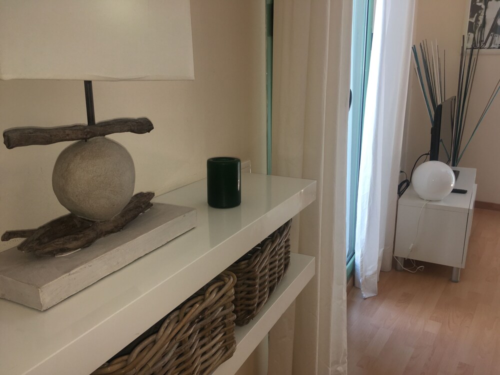 Apartment, 1 Bedroom, Balcony (calle perill 33) - Living Room