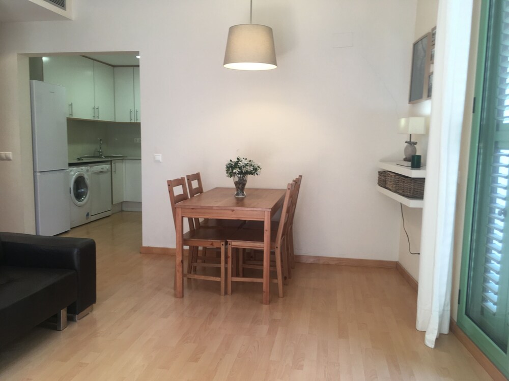 Apartment, 1 Bedroom, Balcony (calle perill 33) - In-Room Dining