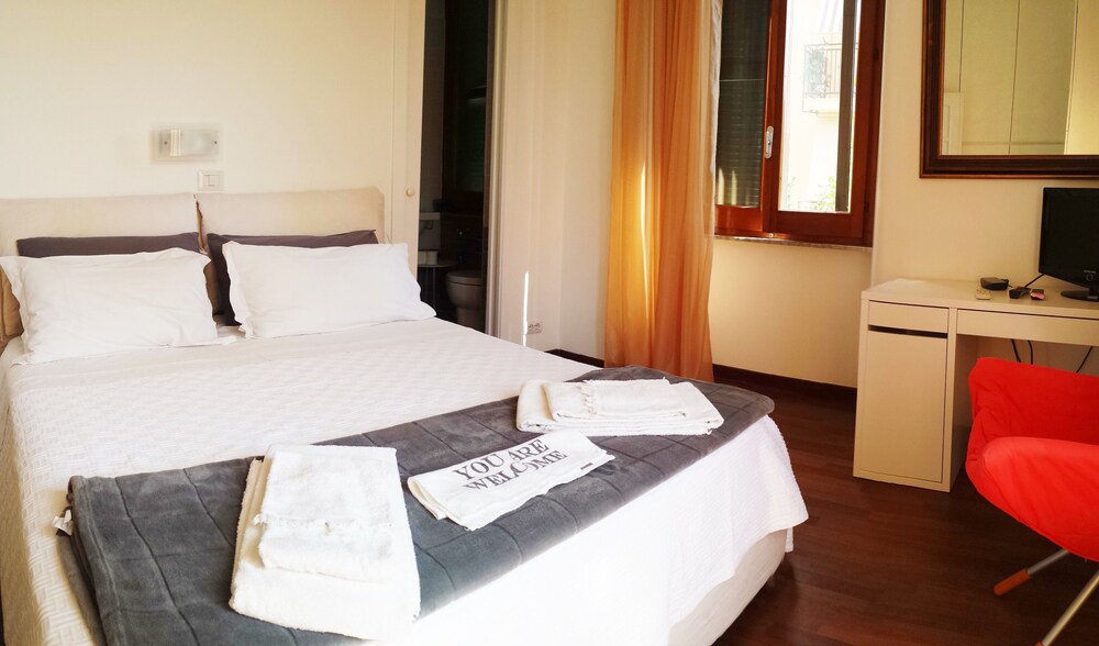 Double Room, 1 Queen Bed - Guestroom