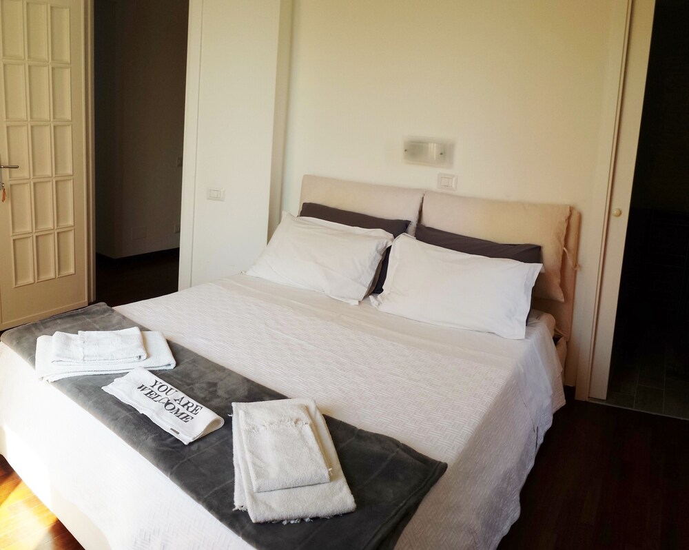 Double Room, 1 Queen Bed - Guestroom
