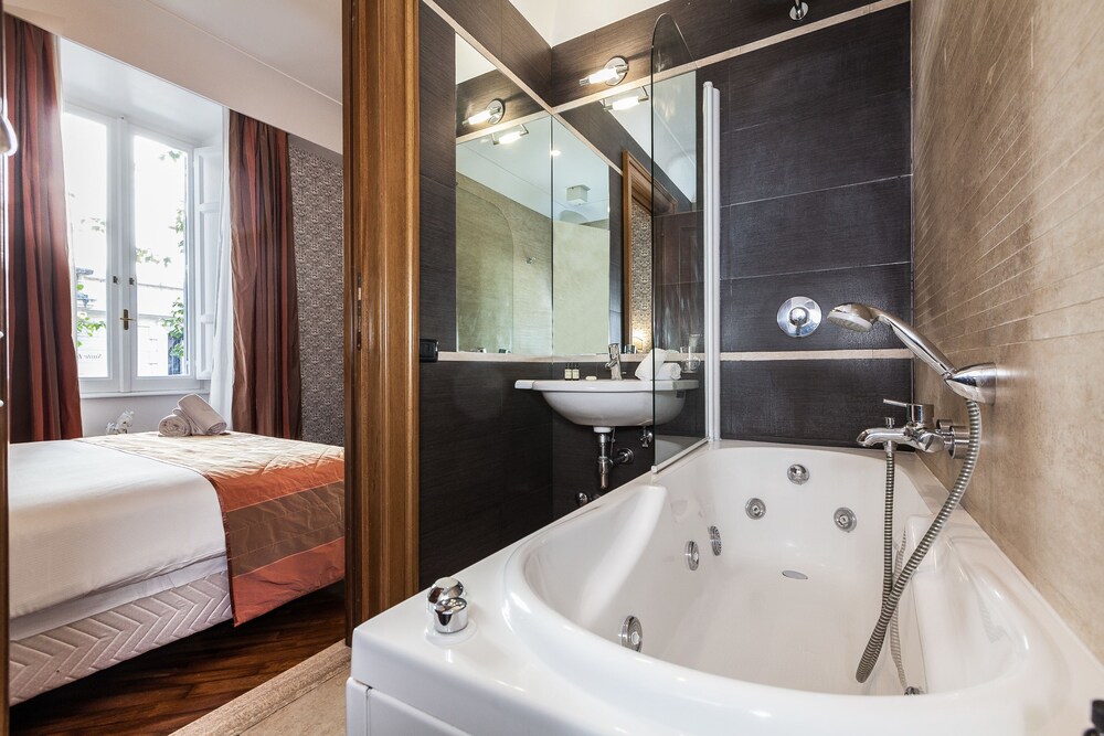 Jetted Tub