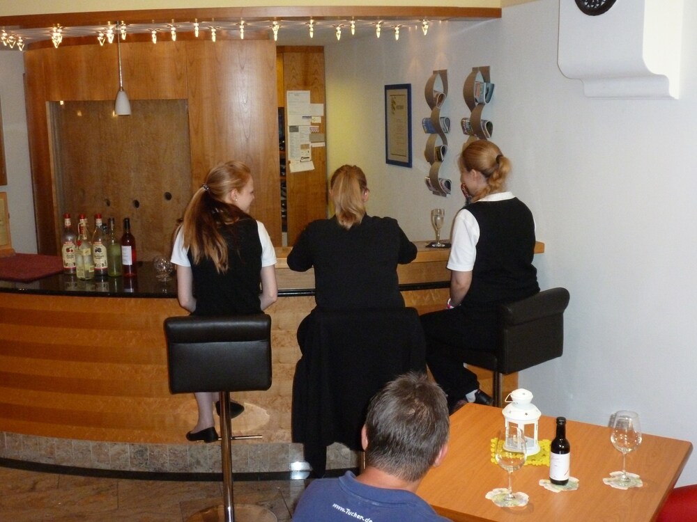 Hotel Bar