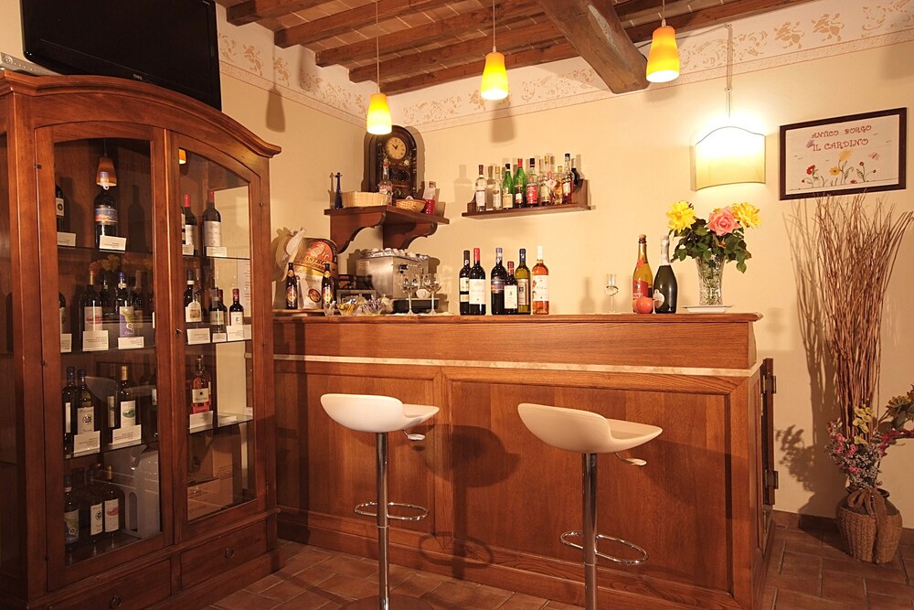 Hotel Bar