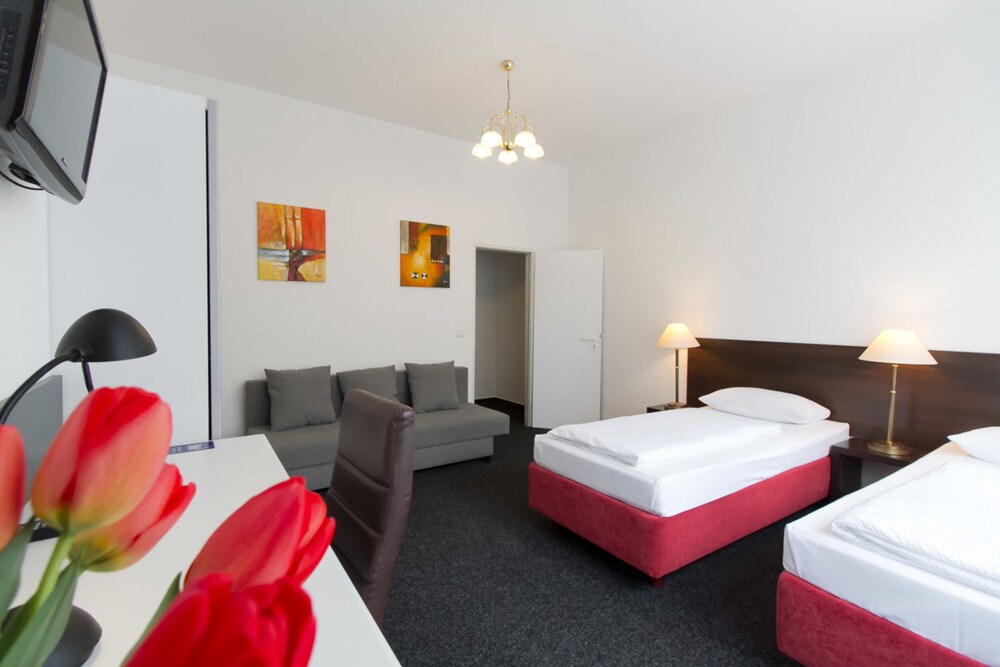 Triple Room - Guestroom