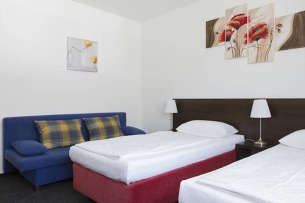 Double or Twin Room - Guestroom