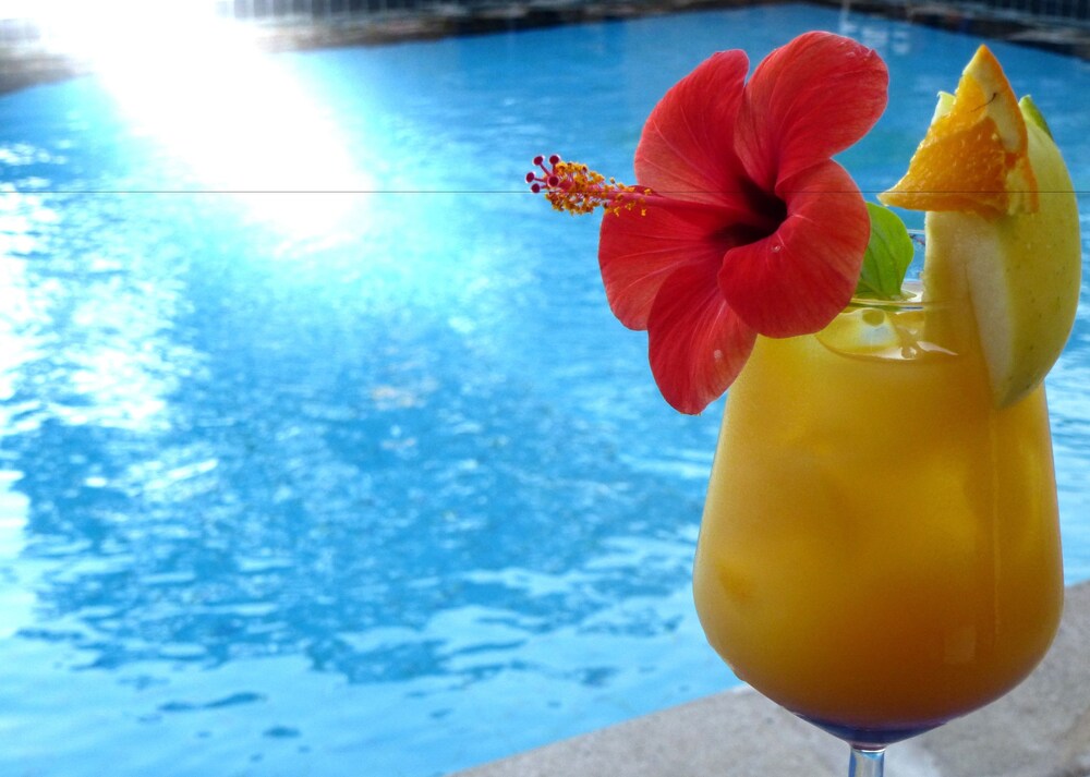 Poolside Bar