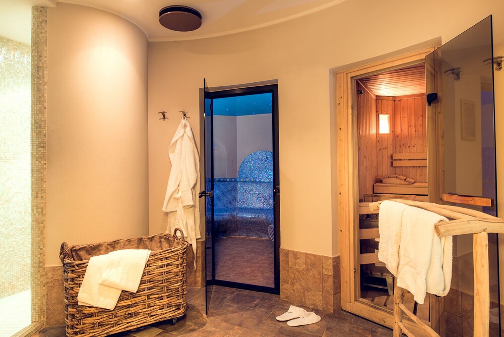 Steam Room