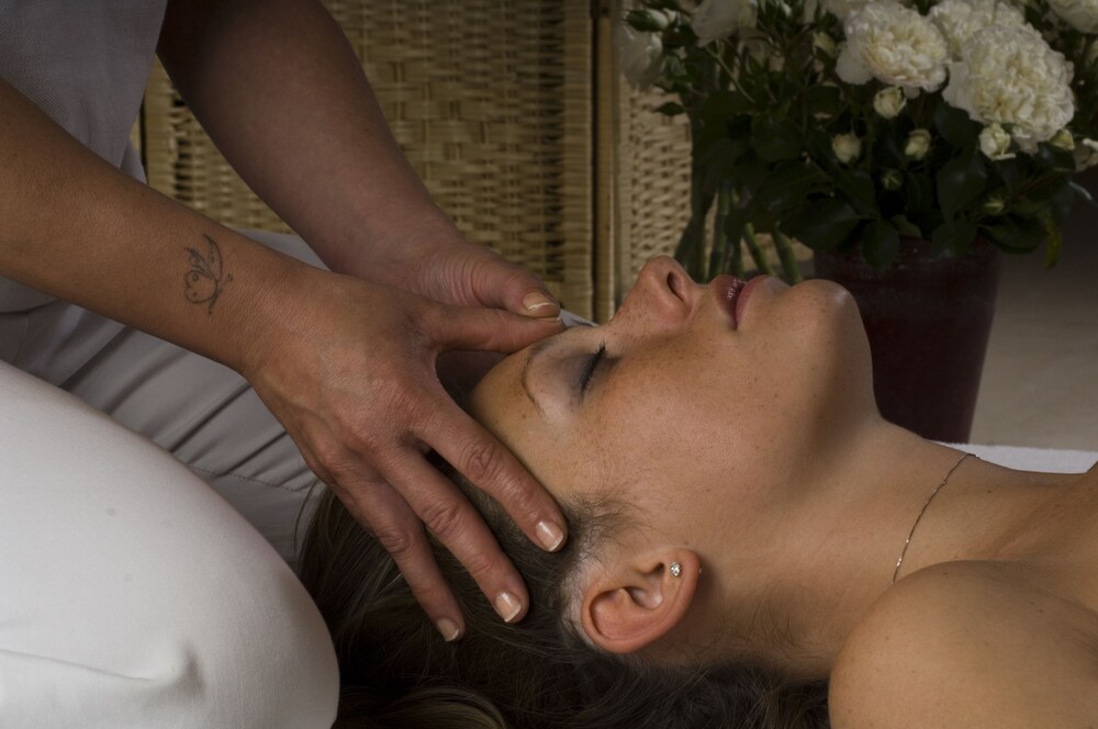 Facial