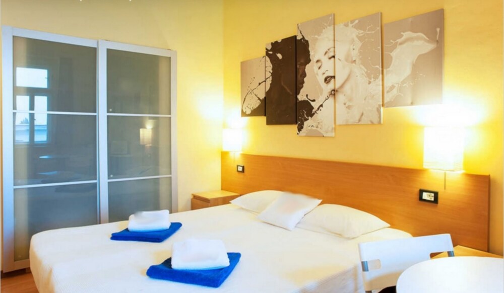 Studio (2 Adults) - Guestroom