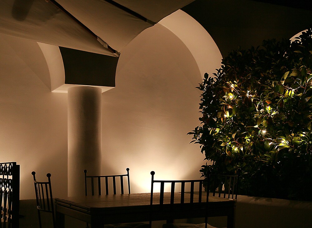 Couples Dining