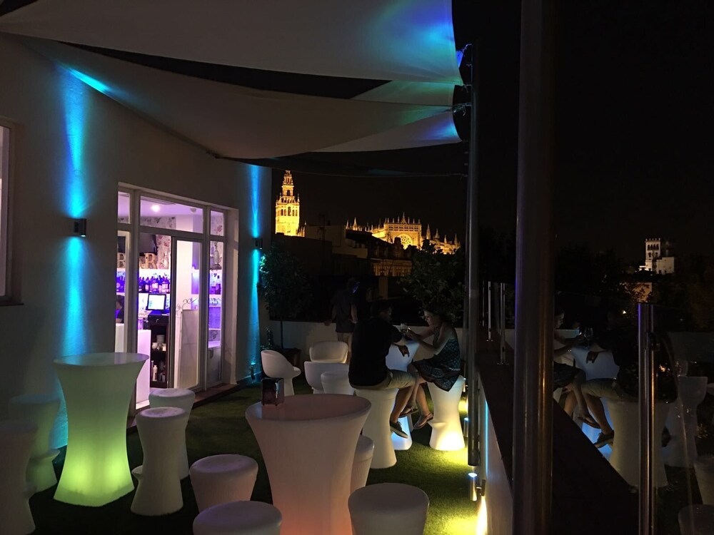 Hotel Lounge