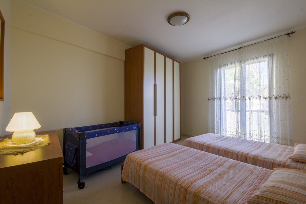 Apartment, 2 Bedrooms, Kitchen (4 people) - Guestroom
