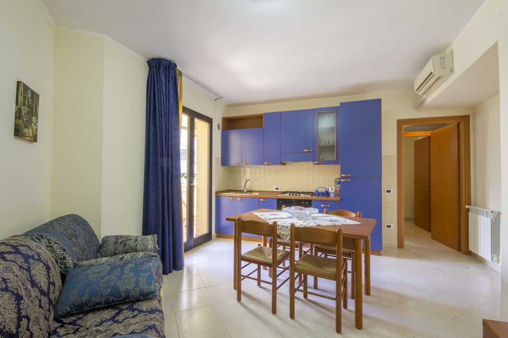 Apartment, Kitchen (2 people) - Living Room