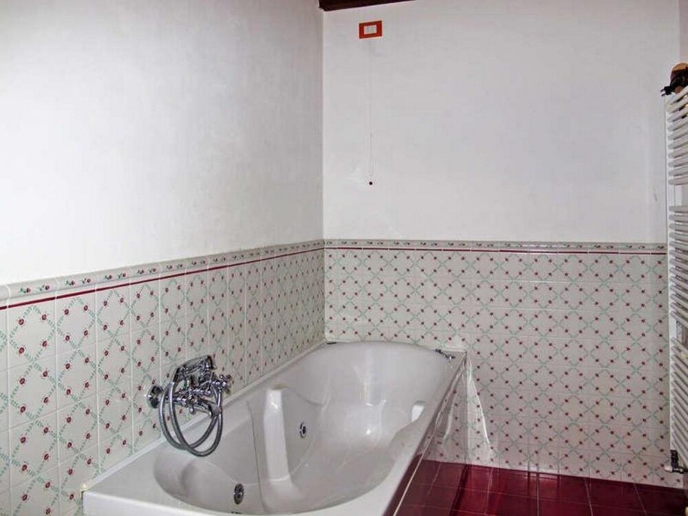 Jetted Tub