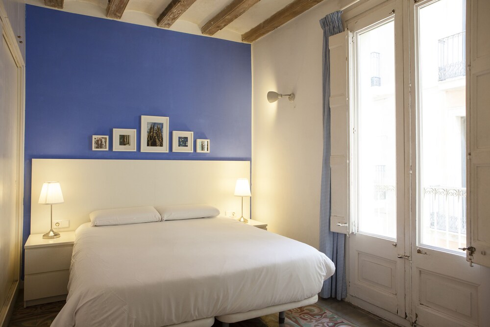 Standard Apartment, 4 Bedrooms (10 pax) - Guestroom