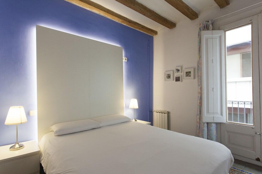 Standard Apartment, 4 Bedrooms (10 pax) - Guestroom