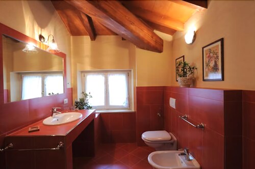 Family Apartment, 2 Bedrooms, 2 Bathrooms - Bathroom