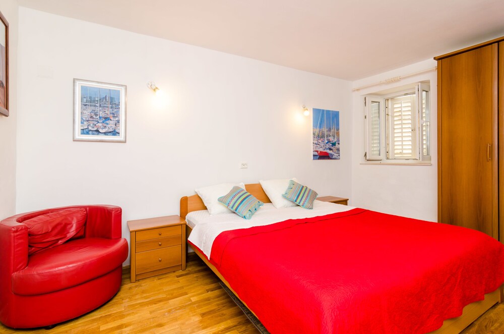 Studio - Guestroom