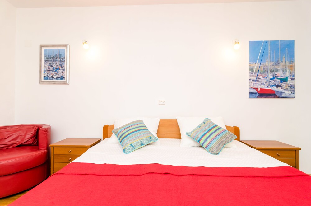 Studio - Guestroom