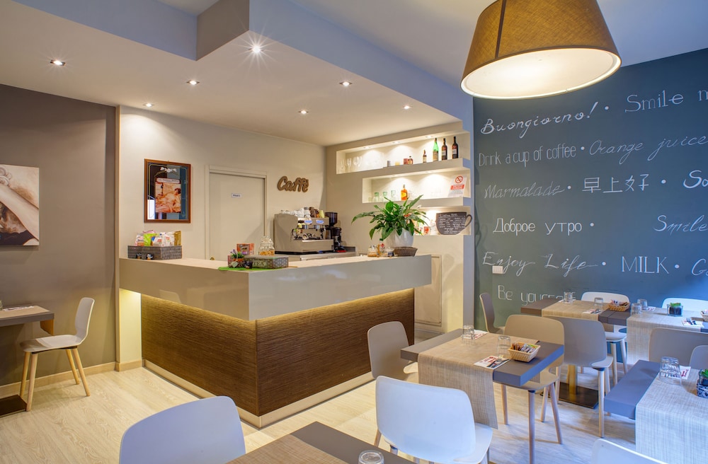 Hotel Bar