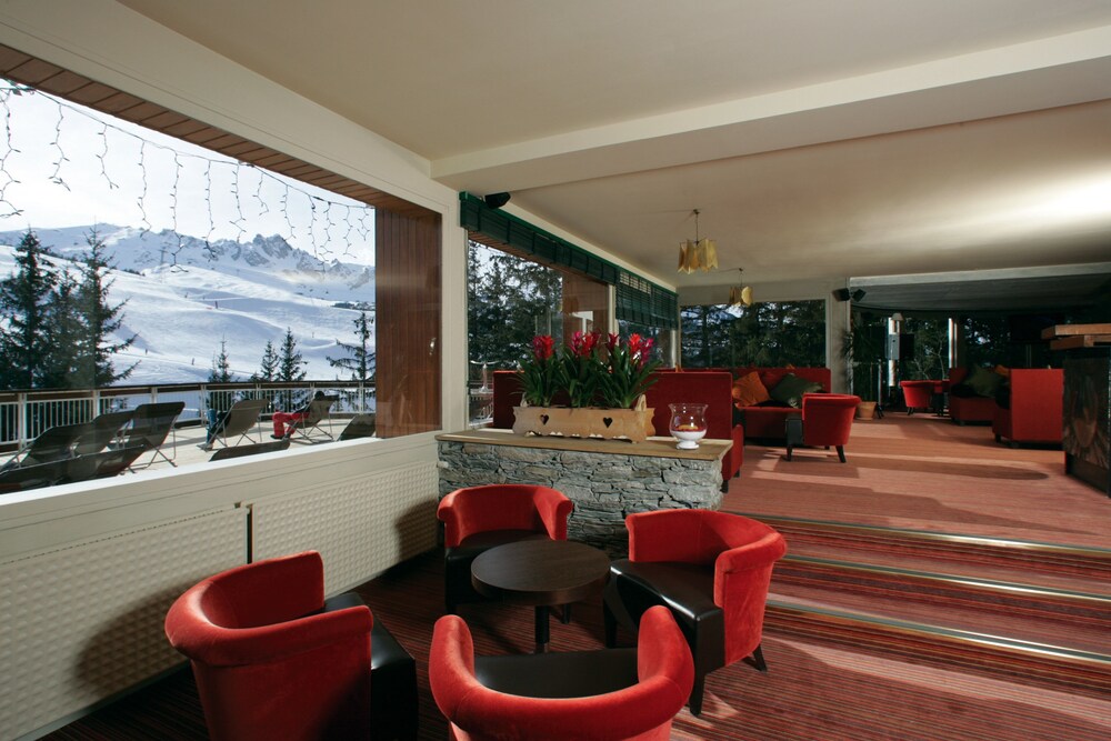 Hotel Lounge