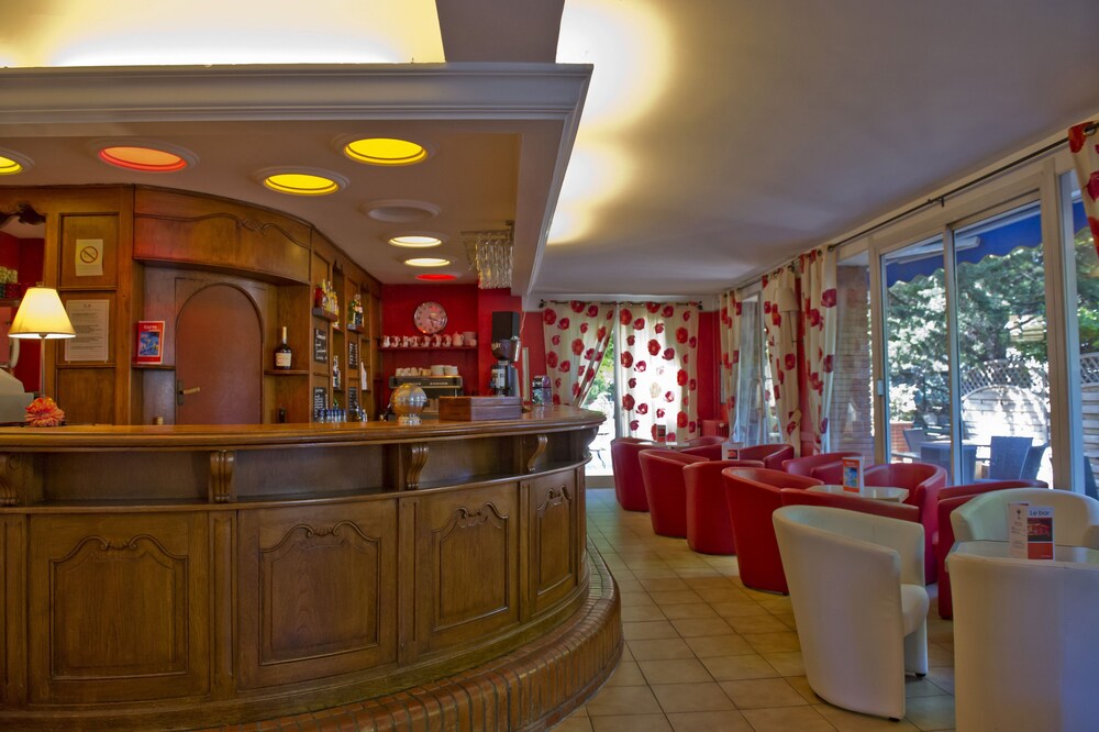 Hotel Bar
