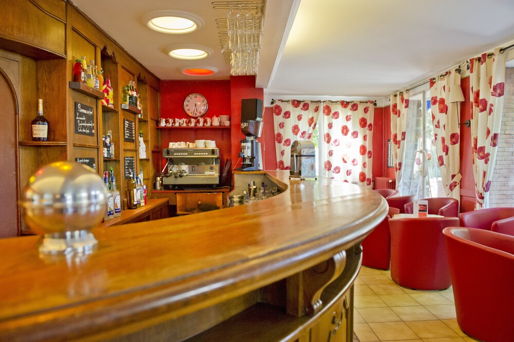 Hotel Bar