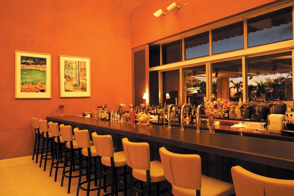Hotel Lounge